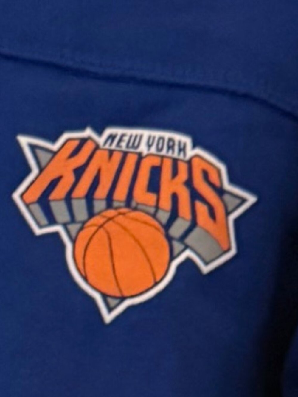 NEW YORK KNICKS PULLOVER HOODIE - L - Brand New - Unisex - Picture 3 of 3